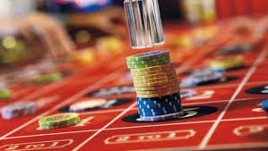 Interactive slot game on Spadegaming